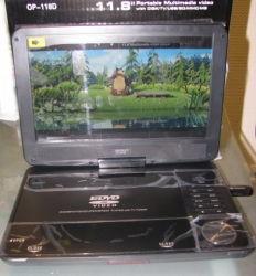 Портативний DVD-плеєр Opera OP-118D Фото Портативний DVD-плеєр Opera OP-118D