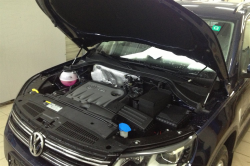 Газовий упор капота Volkswagen Tiguan (2007-2017) (2 шт) Фото Газовий упор капота Volkswagen Tiguan (2007-2017) (2 шт)